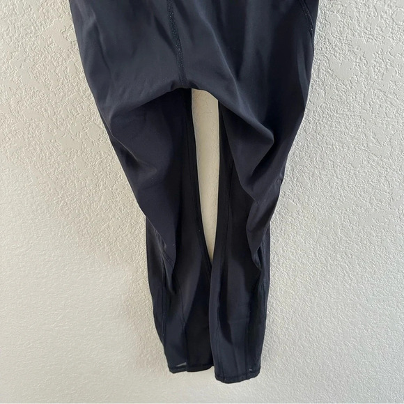 Lululemon Train Times 7/8 Pant in black - Picture 9 of 11